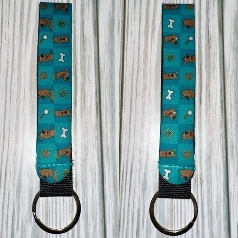 Scooby doo check wristlet car key lanyard new